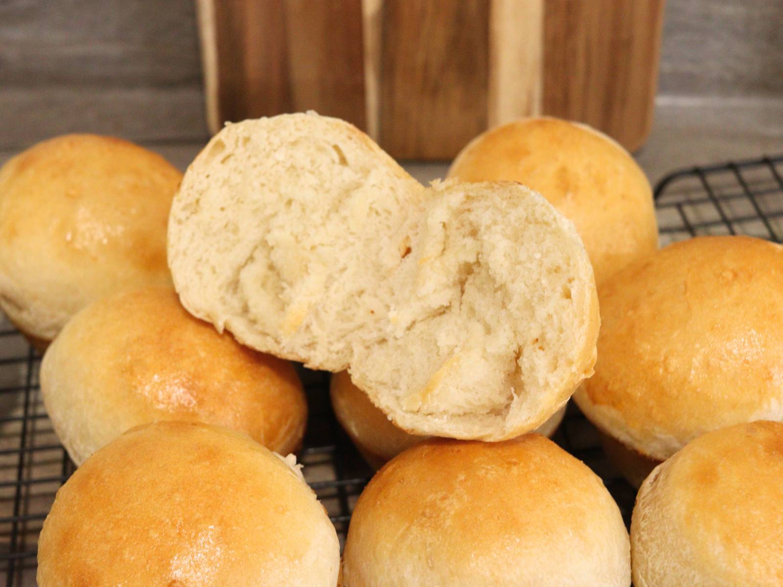 dairy-free-bread-rolls-recipe