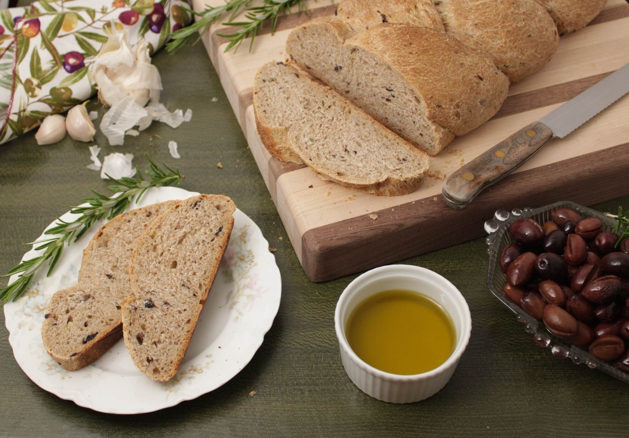 kalamata-olive-and-garlic-bread-recipe