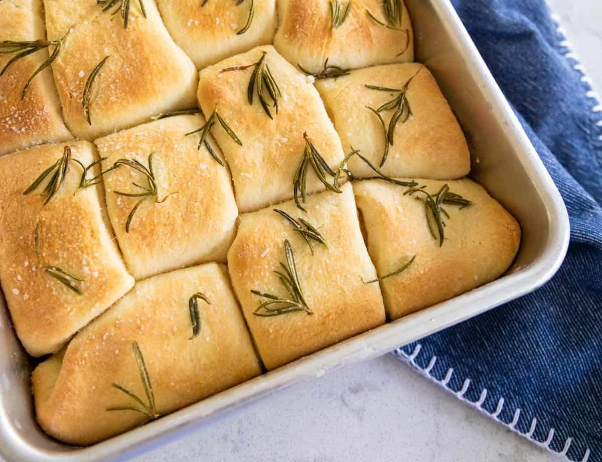 rosemary-pull-apart-dinner-rolls-recipe