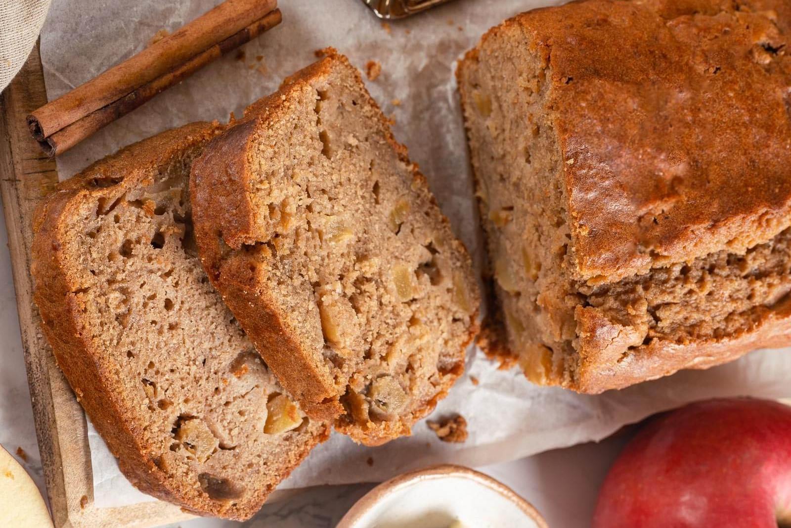 spiced-applesauce-bread-recipe