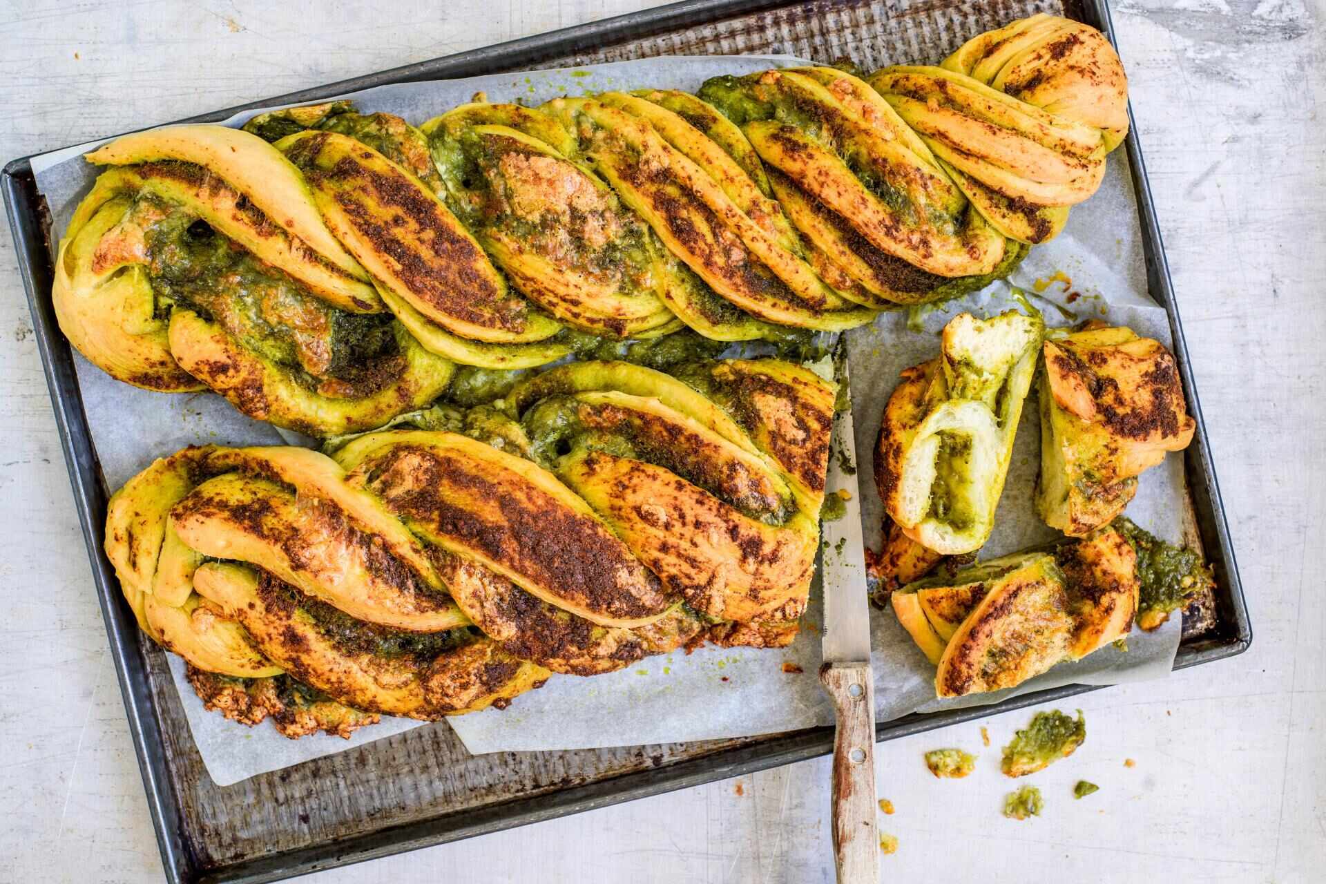 braided-bread-with-pesto-recipe