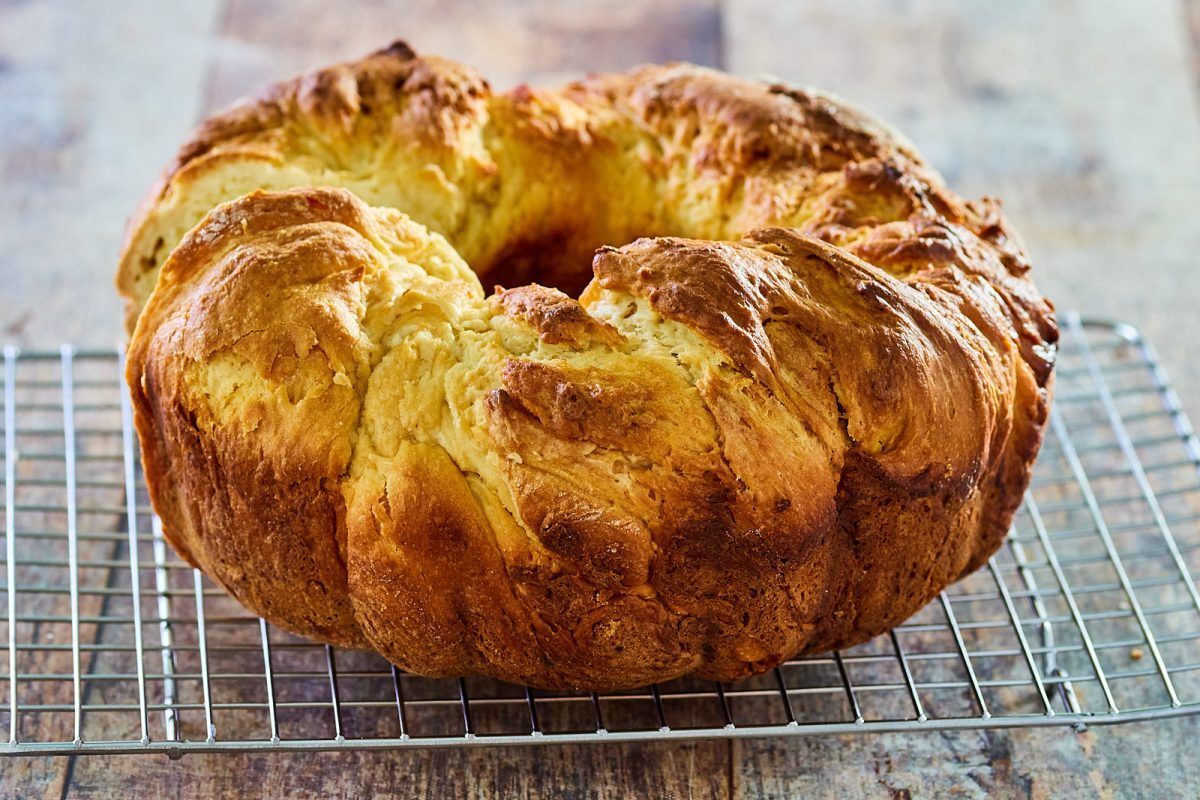 cheese-filled-easter-polish-bread-recipe