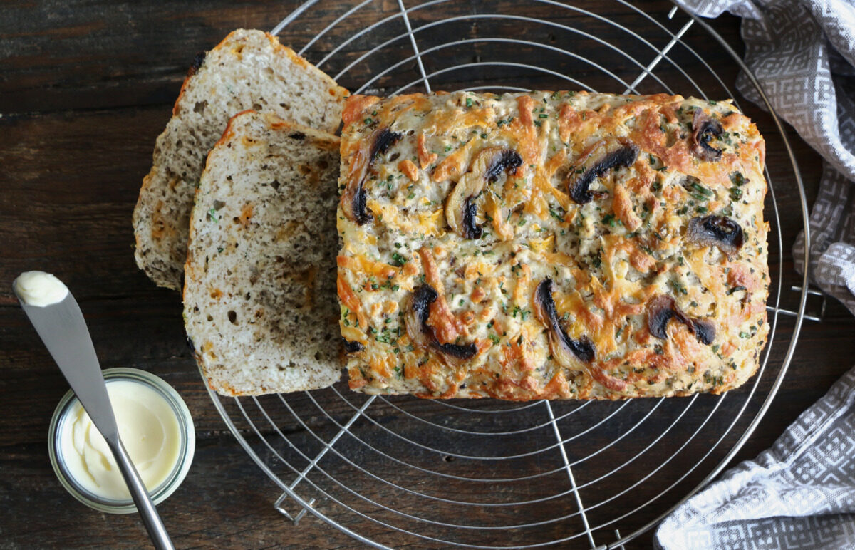 mushroom-cheddar-batter-bread-recipe
