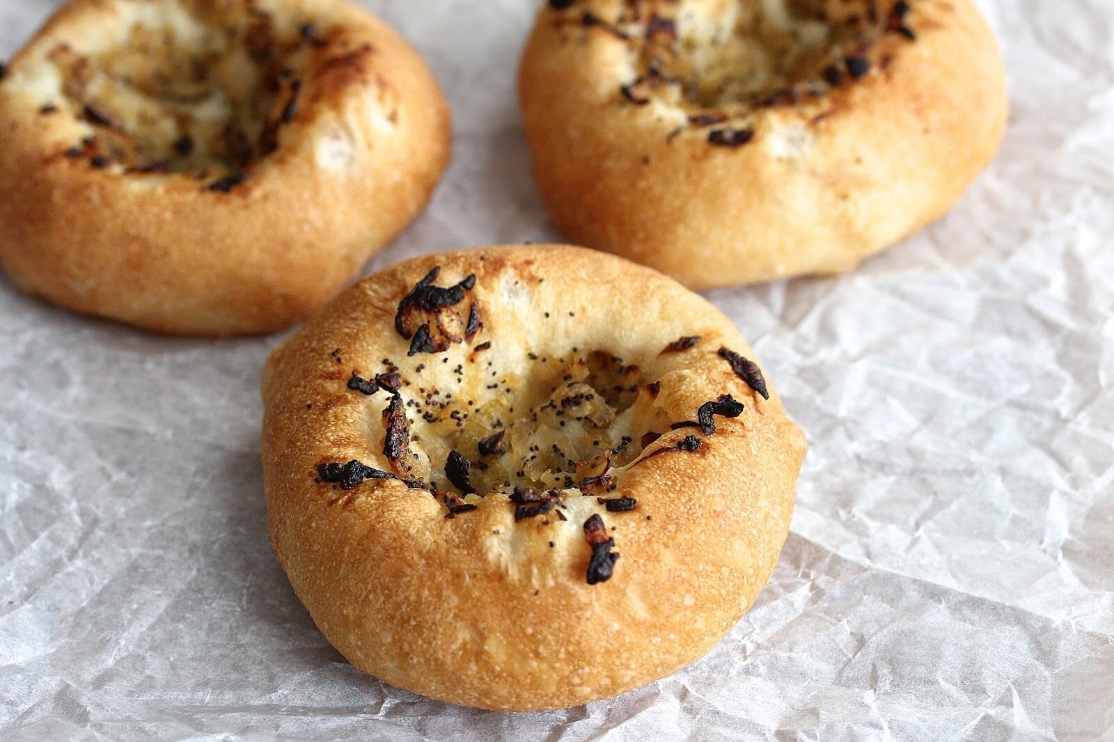 onion-poppy-seed-ring-recipe
