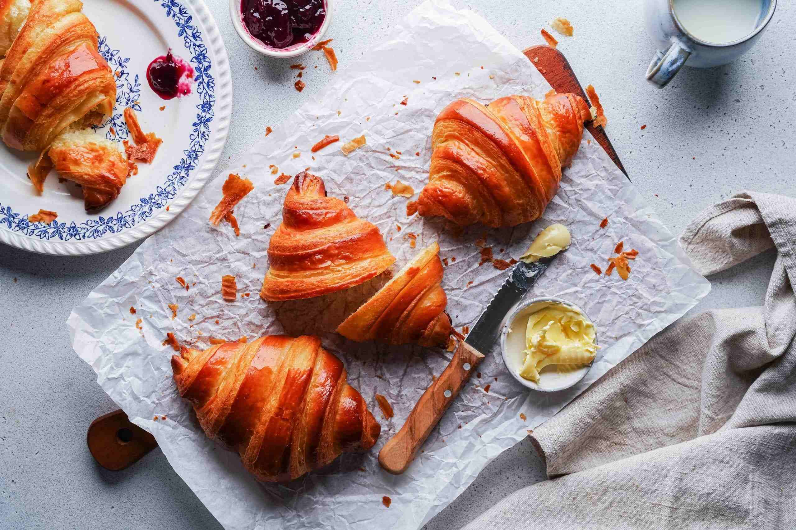 traditional-layered-french-croissants-recipe